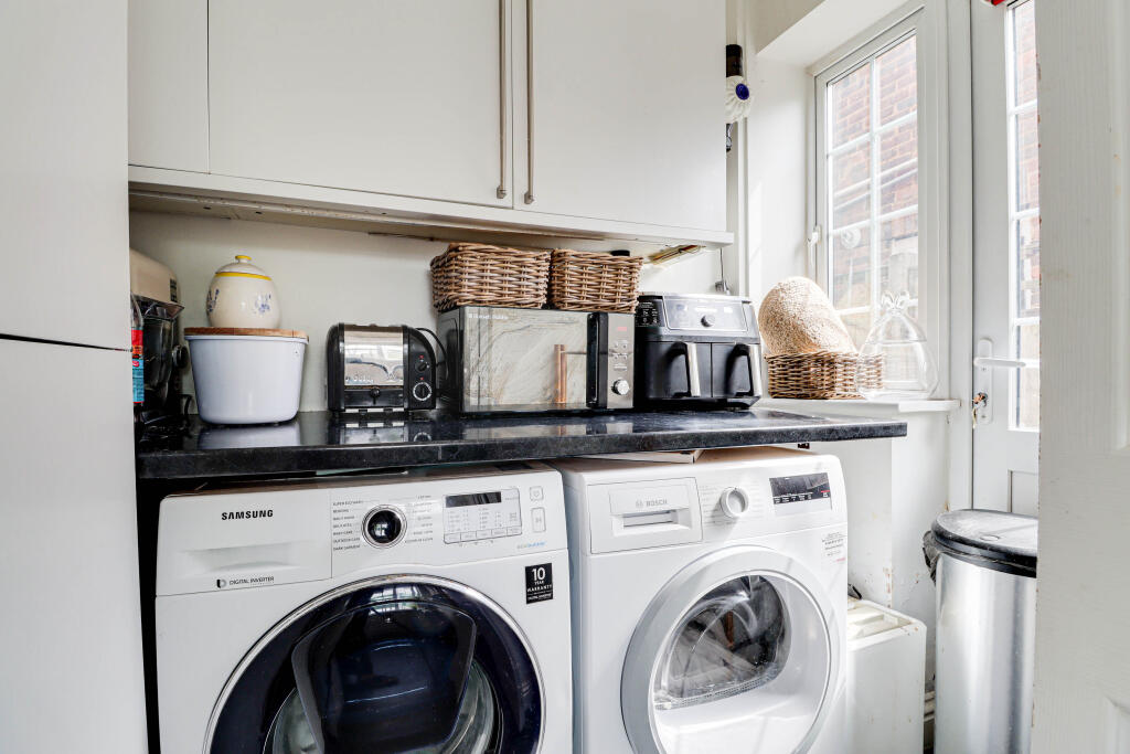 Additional image 9 of Barnfield Road, Harpenden, Hertfordshire, AL5