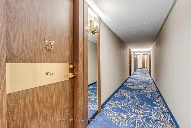 Additional image 7 of 33 Harbour Sq Unit 1032