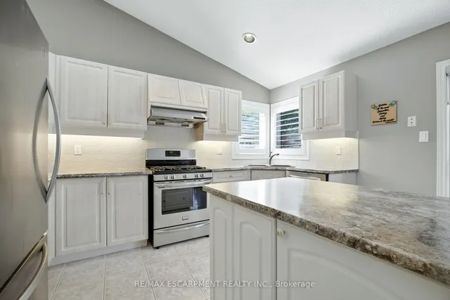 Additional image 15 of 17 Hillgarden Dr