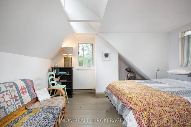 Additional image 34 of 32B Victoria Park Ave