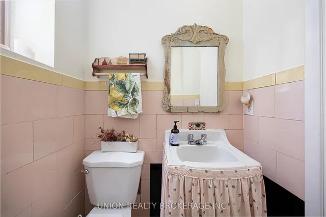 Additional image 20 of 32B Victoria Park Ave