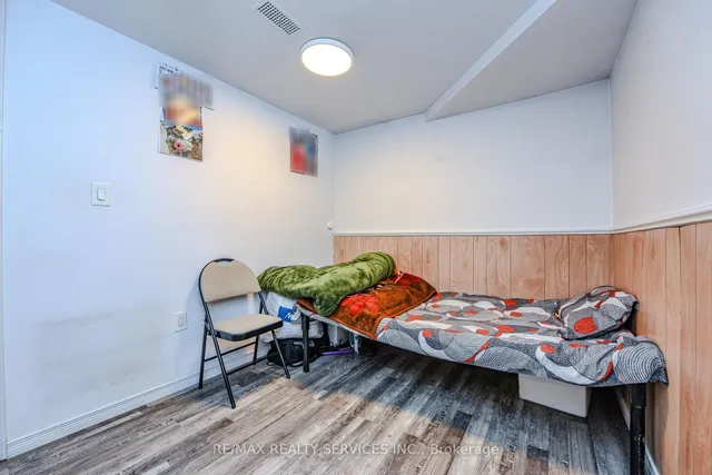 Additional image 32 of 133 Murray St