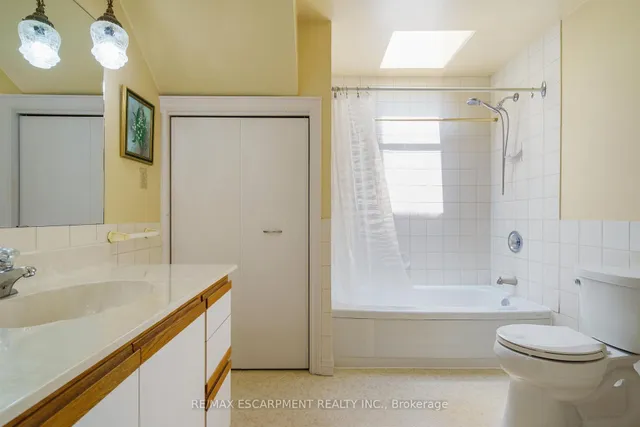 Additional image 41 of 275 Cumberland Ave