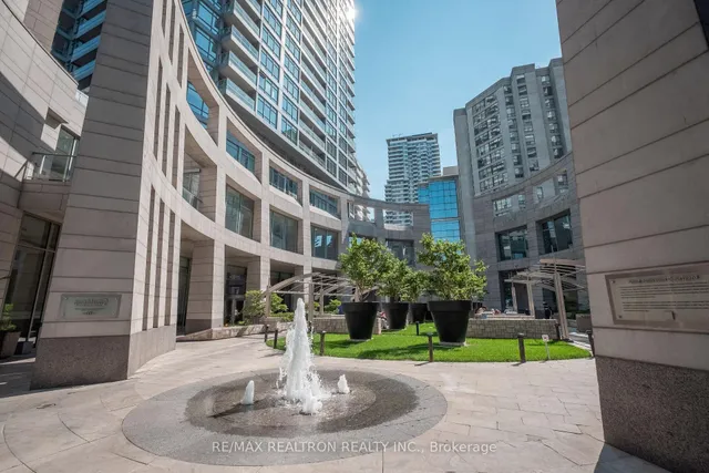 Additional image 4 of 2181 Yonge St Unit 2706