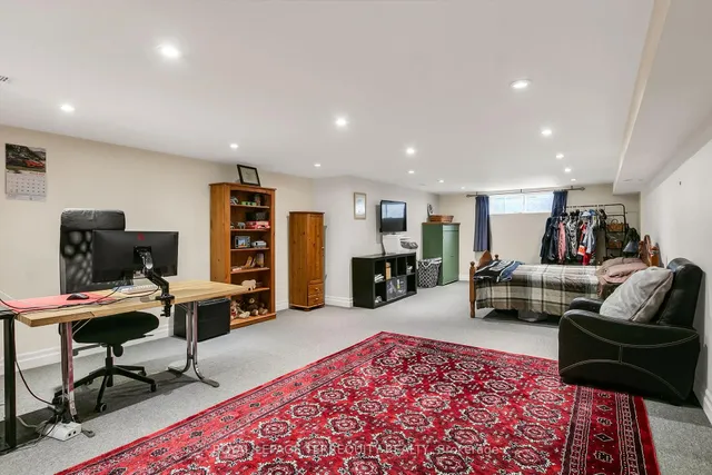 Additional image 33 of 11 Urbandale Ave