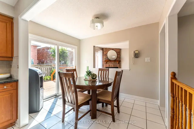 Additional image 21 of 17 Lavery Tr