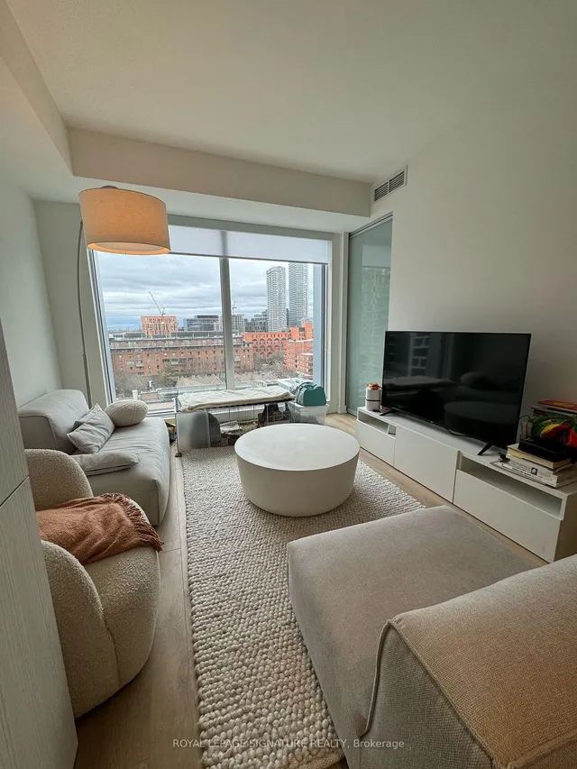 Additional image 8 of 158 Front St Unit 820