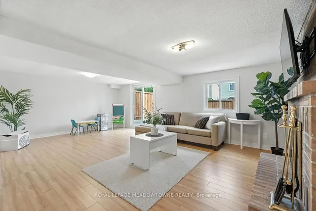 Additional image 33 of 3 Lyton Cres