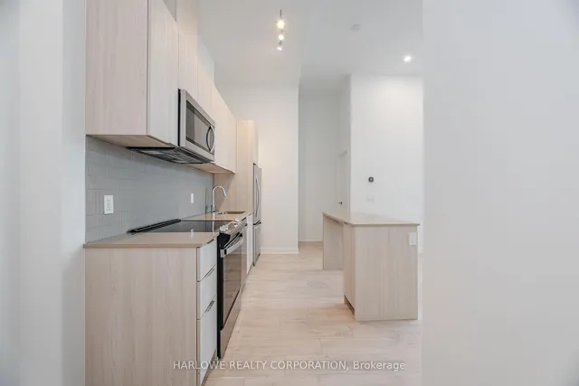 Additional image 7 of 760 Whitlock Ave Unit 102