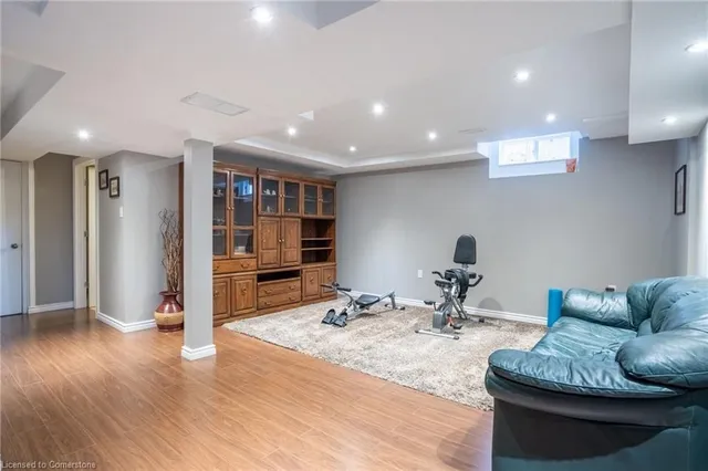 Additional image 40 of 94 Pinehill Dr