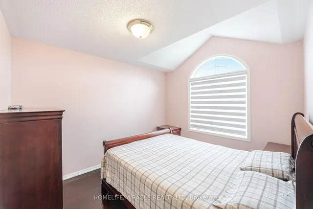 Additional image 34 of 3 Catchfly Cres