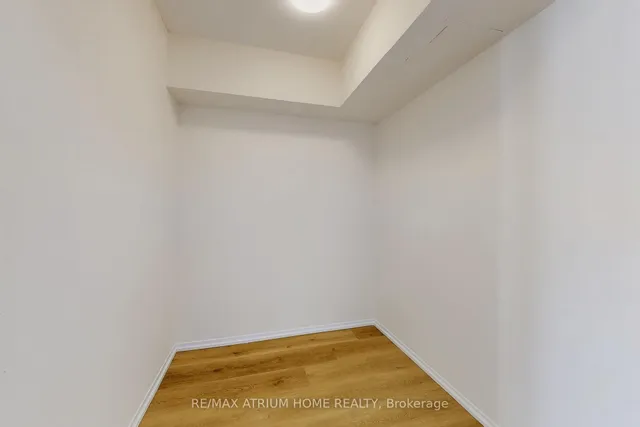 Additional image 16 of 175 Bamburgh Circ Unit #1411