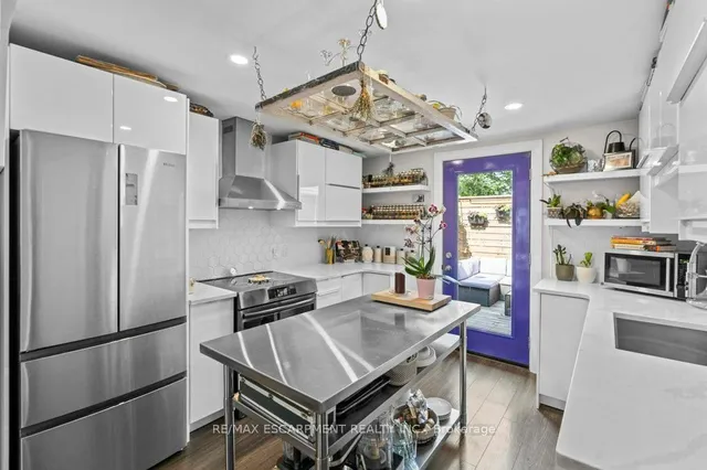 Additional image 17 of 127 Sherman Ave