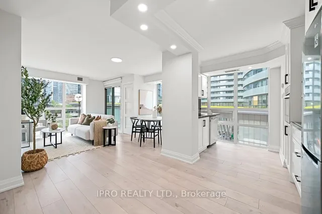 Additional image 12 of 19 Grand Trunk Cres Unit 506