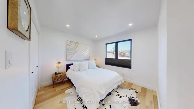 Additional image 32 of 4 Manchester Ave