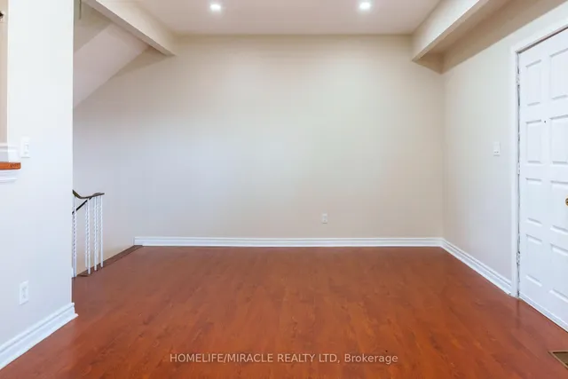 Additional image 25 of 43 Lexington Ave Unit 40