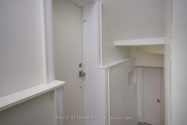 Additional image 39 of 104 Summerhill Ave