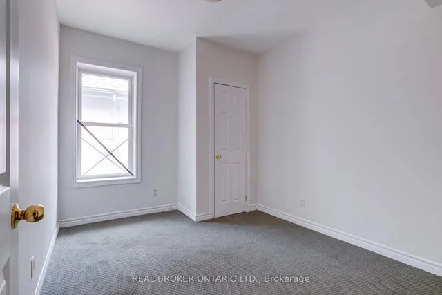 Additional image 32 of 55 Young St