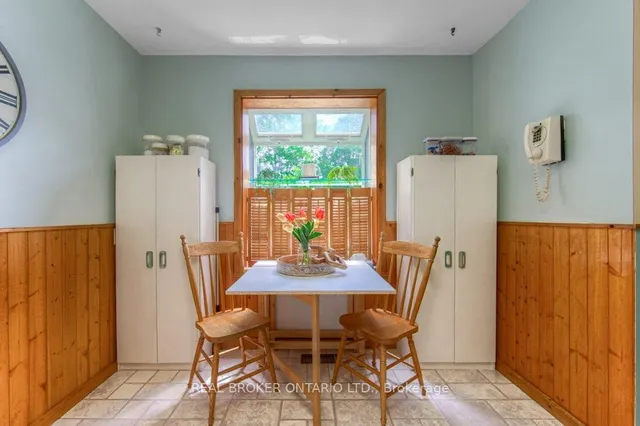 Additional image 11 of 889 Morley Ave