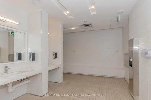 Additional image 37 of 15 Zorra St Unit 506