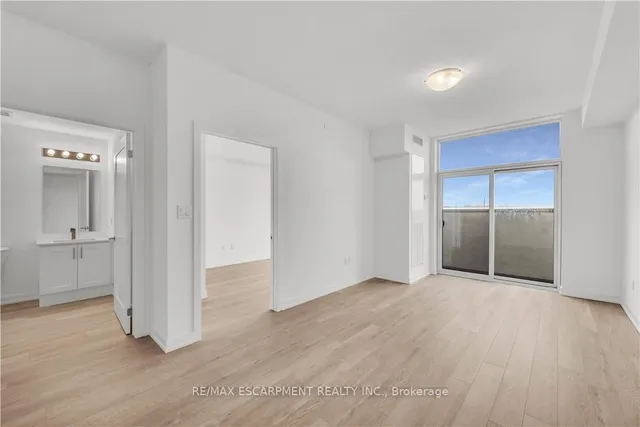 Additional image 12 of 10 MALLARD Tr Unit 335