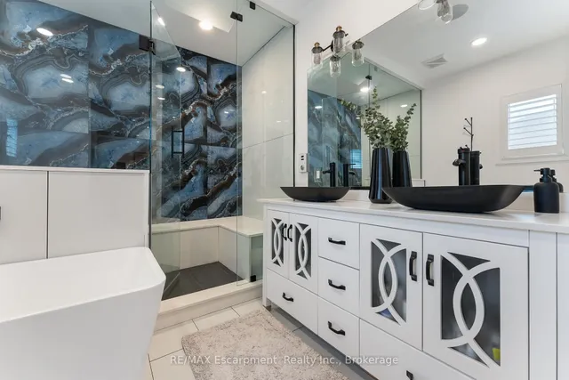 Additional image 24 of 671 Peele Blvd