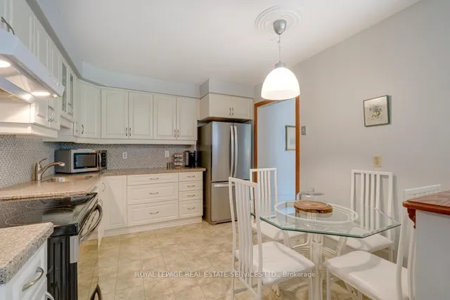 Additional image 5 of 584 Forestwood Cres