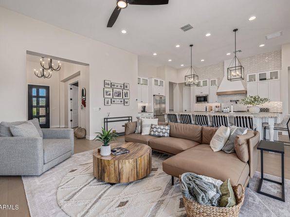 3814 W Running Deer Trl, Phoenix, AZ 85083