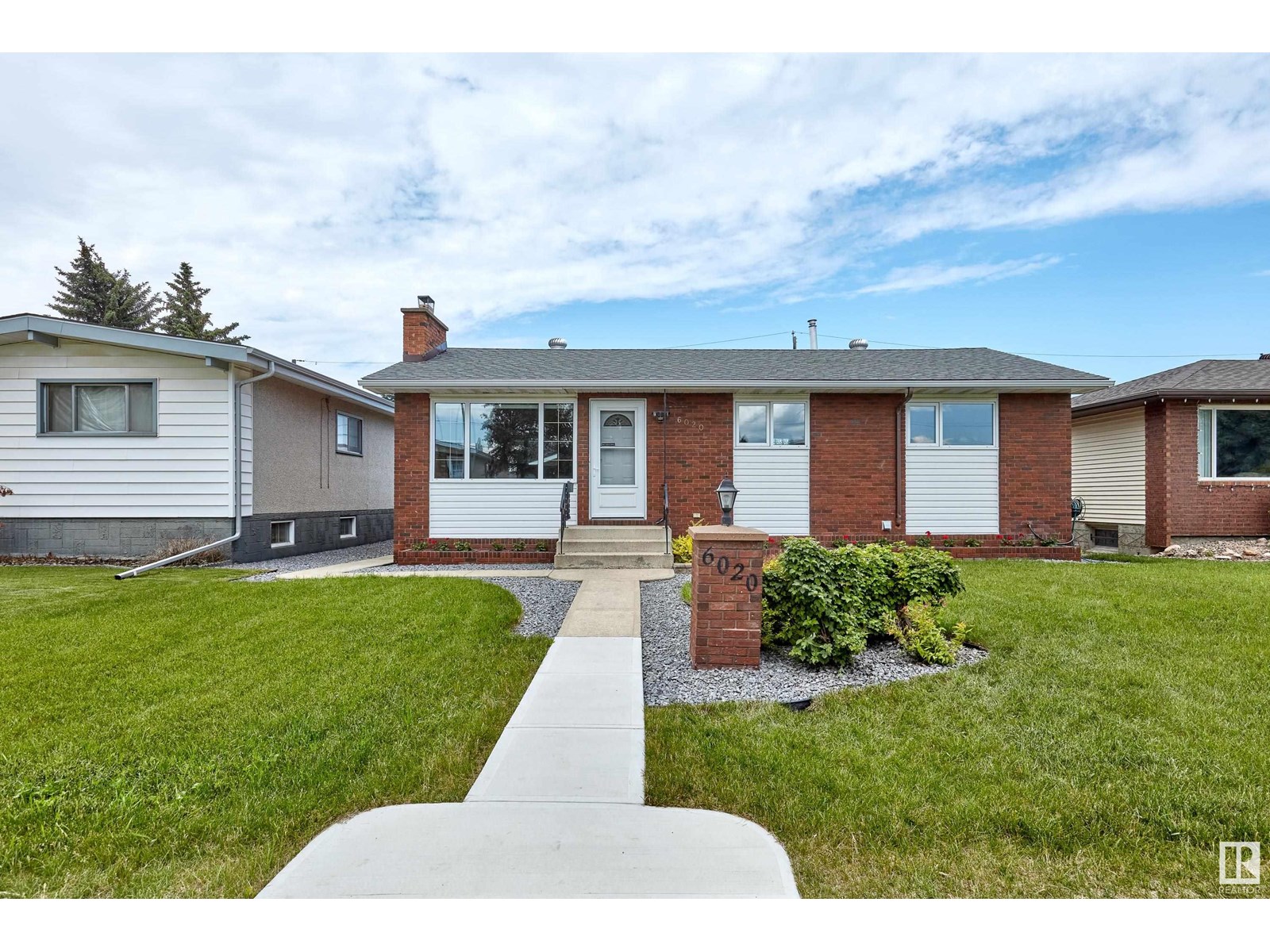 6020 105 ST NW|Edmonton, Alberta T6H2N4