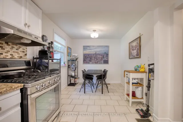 Additional image 10 of 35 Hawthorne Ave