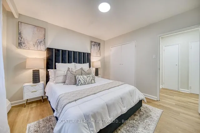 Additional image 27 of 921 Midland Ave Unit 101