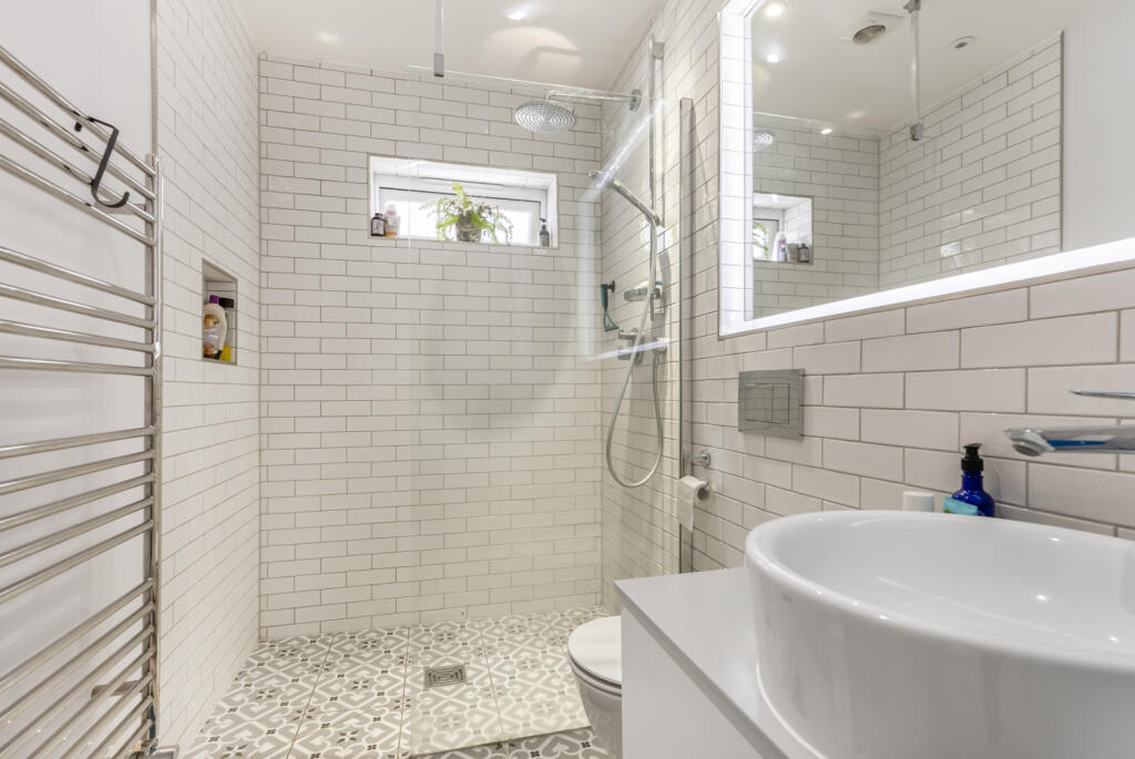 Additional image 8 of Kingshill Avenue, St. Albans, Hertfordshire, AL4