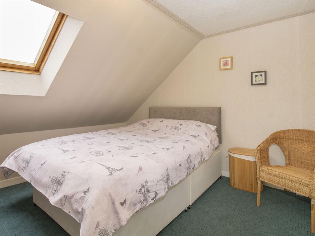 Additional image 19 of DJ's Chippie and 7 Bedroom Flat , Moray