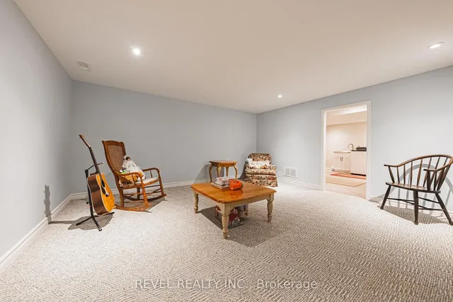 Additional image 34 of 116 Campbell Ave