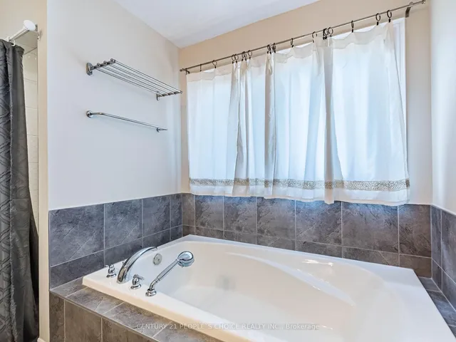 Additional image 8 of 4 Dunley Cres