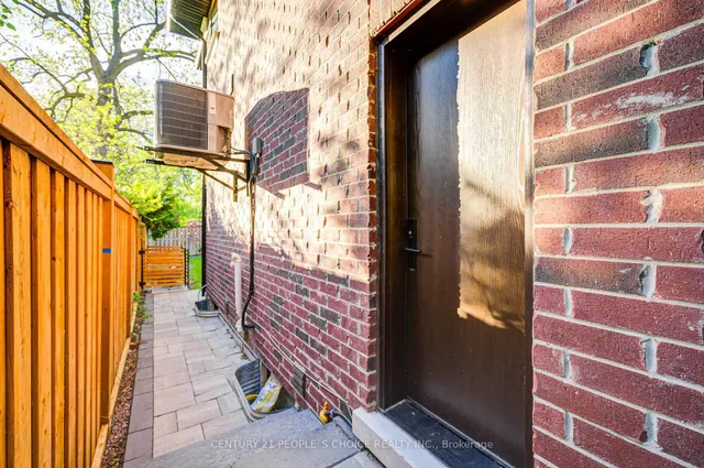 Additional image 43 of 42 Harold St