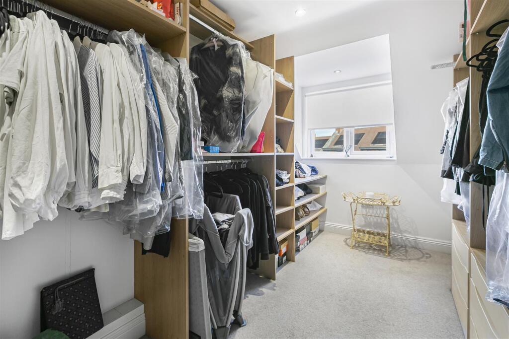 Additional image 21 of Green Close, Brookmans Park, AL9