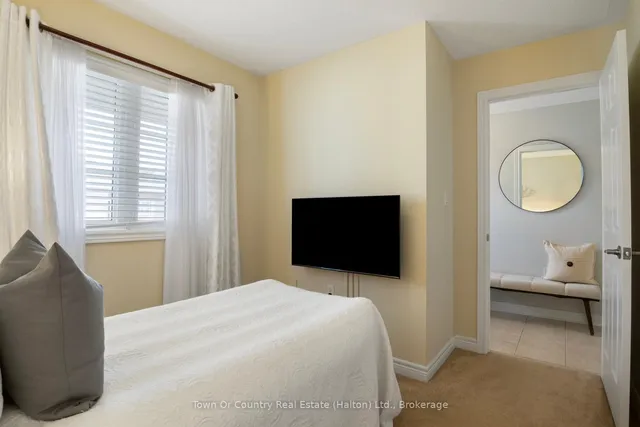 Additional image 8 of 258 Malick St