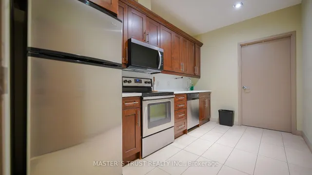 Additional image 33 of 5740 Yonge St Unit 501