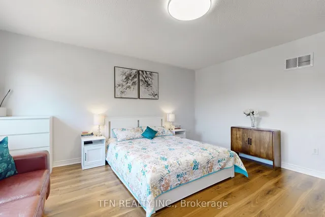 Additional image 19 of 851 Clemens Cres