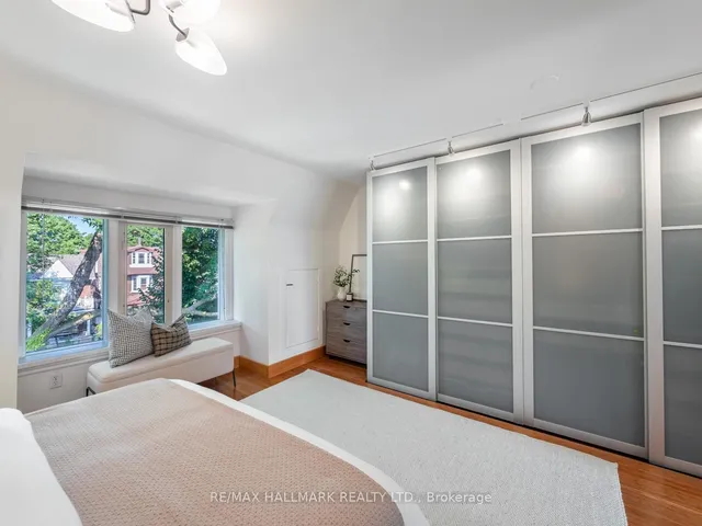 Additional image 31 of 81 Woodycrest Ave