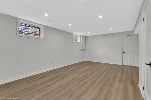 Additional image 22 of 126 Highland Rd