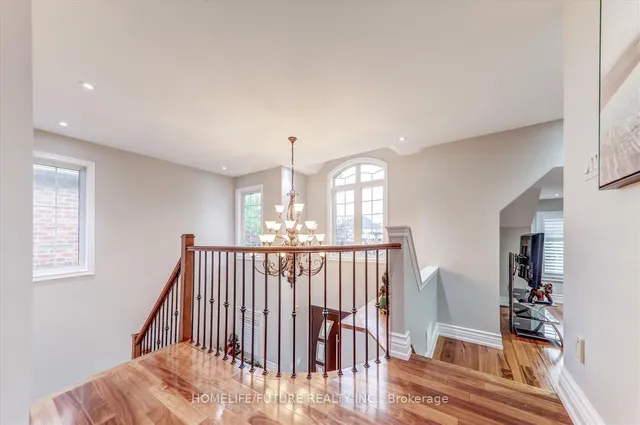 Additional image 19 of 28 Billancourt Cres