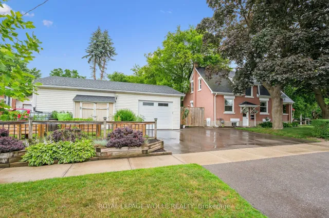 Additional image 41 of 854 Guelph St