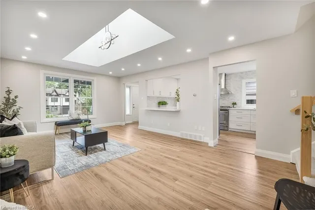 Additional image 3 of 94 Appleford Rd