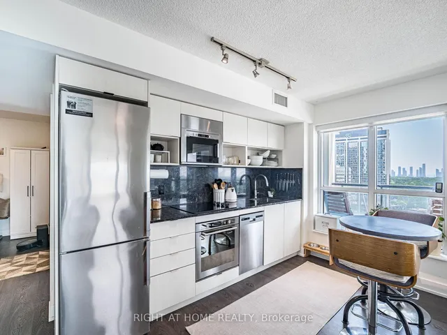 Additional image 15 of 7 Mabelle Ave Unit 1409