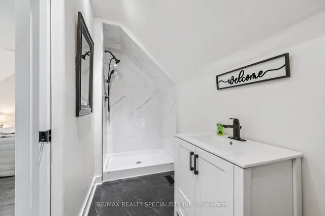 Additional image 20 of 33 Hamel Ave