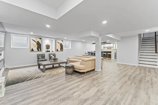 Additional image 38 of 21 Lauderhill Rd