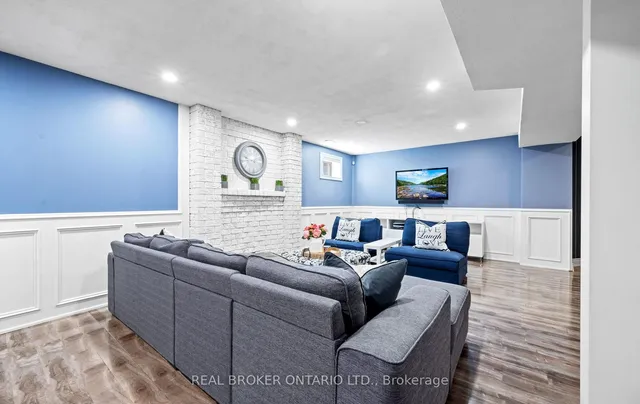 Additional image 44 of 4231 Highgate Cres