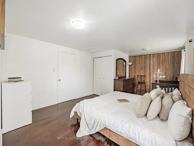 Additional image 14 of 79 John Tabor Tr